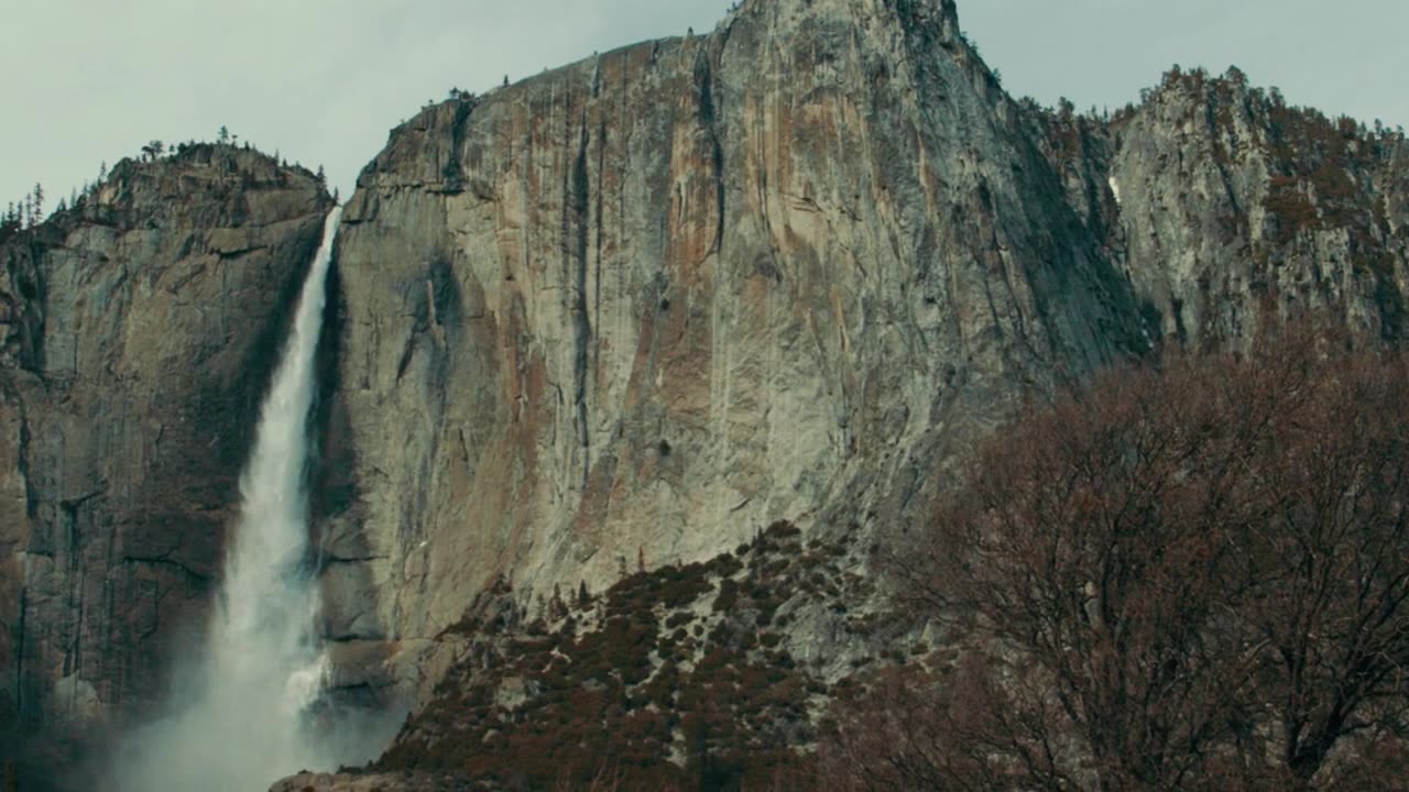 the_valley-graham_uheslki