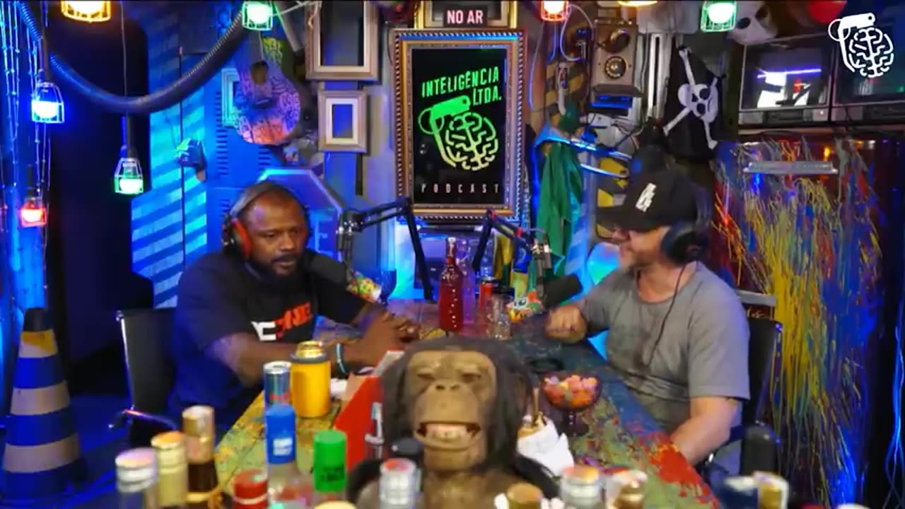 DANILO GENTILI É UM GRANDE INFLUENCIADOR - DELEGADO DA CUNHA Cortes do Inteligência Ltda.