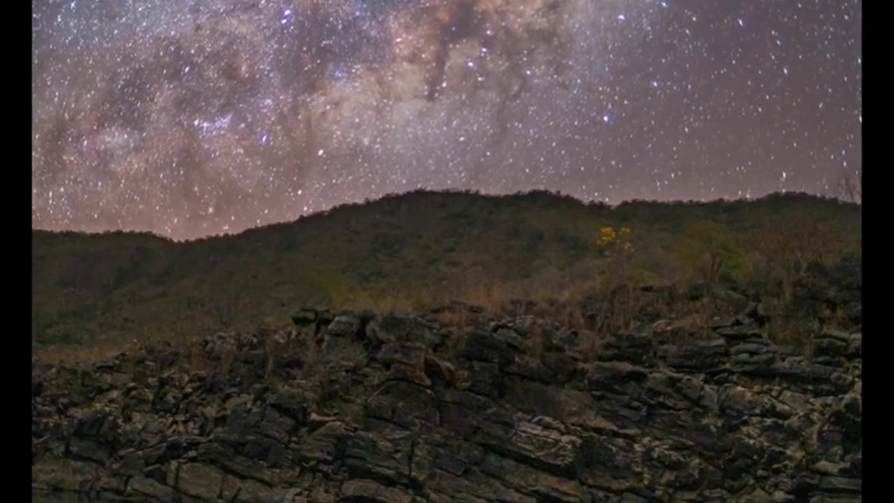 4K Time Lapse Video of Night Sky with Relaxing Music in 4K