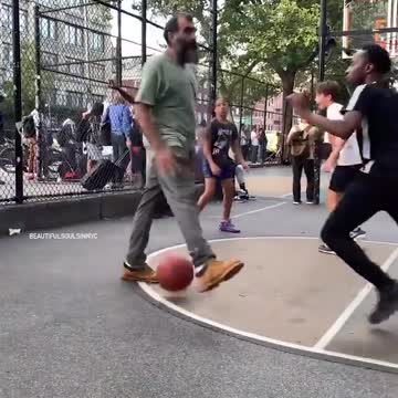 70χρονος Έλληνας ταξιτζής στη Νέα Υόρκη