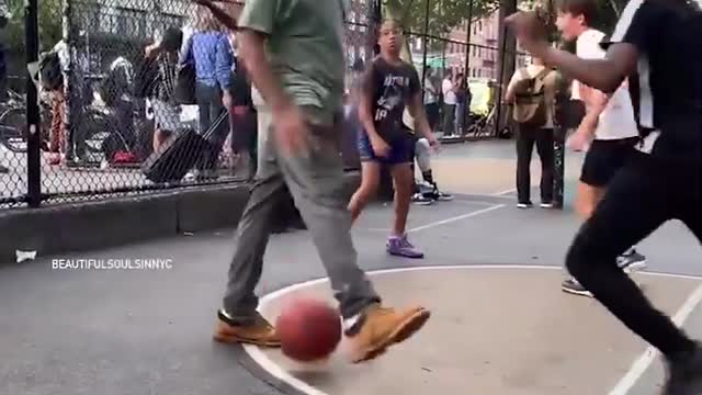 70χρονος Έλληνας ταξιτζής στη Νέα Υόρκη