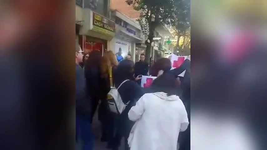 ΚΟΜΟΤΗΝΗ-ΜΕ ΕΝΤΟΛΗ ΜΗΤΣΟΤΑΚΗ ΑΠΟΜΑΚΡΥΝΑΝ ΤΟΥΣ ΑΝΕΜΒΟΛΙΑΣΤΟΥΣ ΥΓΕΙΟΝΟΜΙΚΟΥΣ.