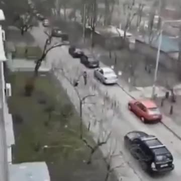 Ukrainian Citizens Shoot Ukraine man in car believing he a Russian spy