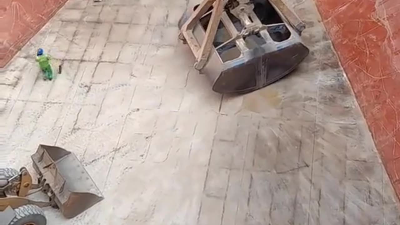 Cleaning in the cargo hold