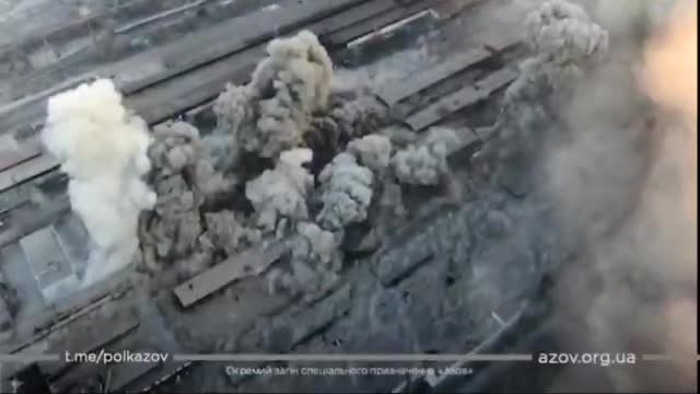 Ukraine war - Azov positions getting destroyed