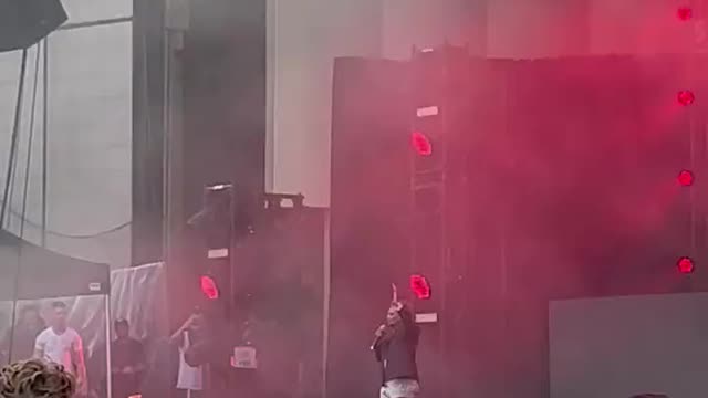 Radical Chicago Mayor Yells F*%k Clarence Thomas.