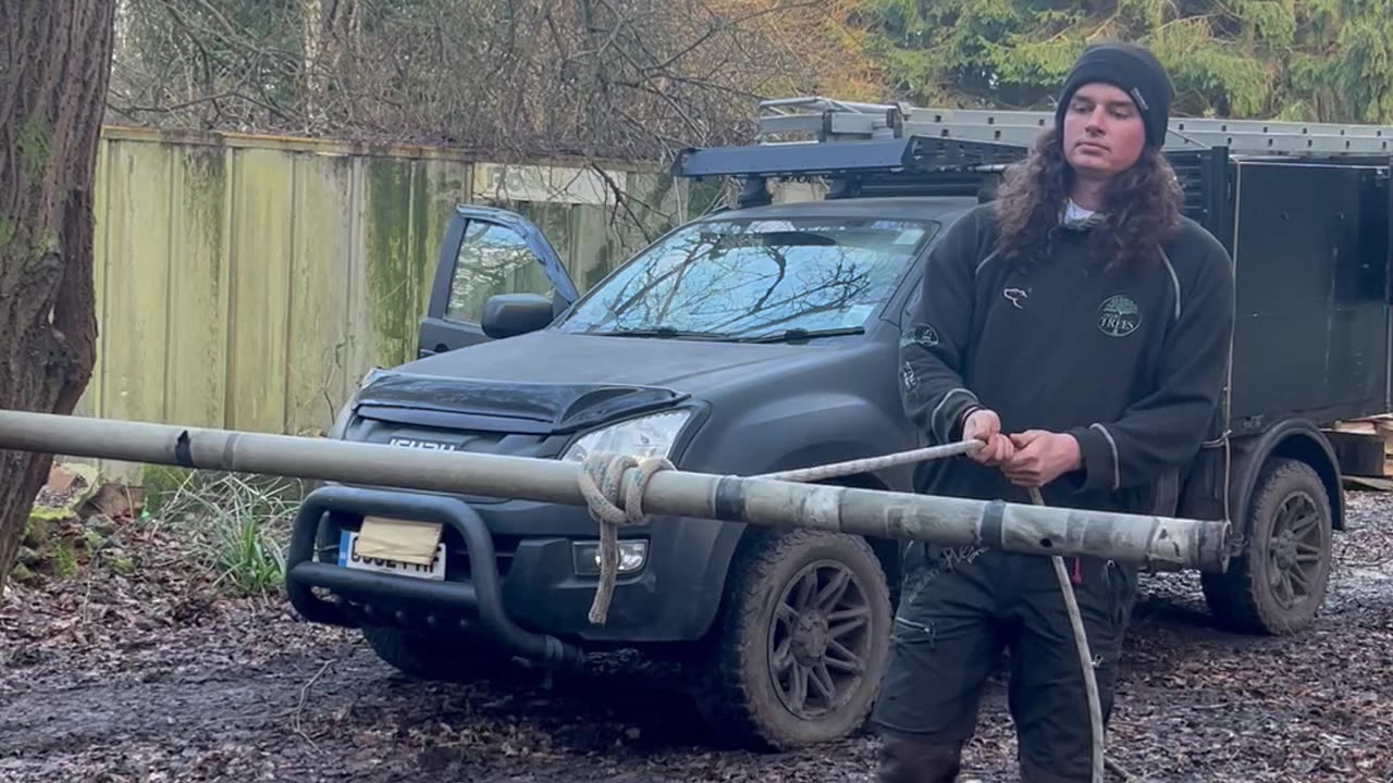 Man Quickly Ties a Flying Clove Hitch