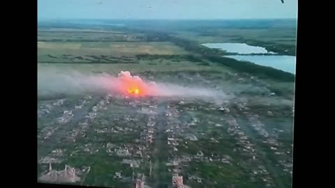 Russian forces cleaning up Marinka with TOS-1A thermobaric rockets