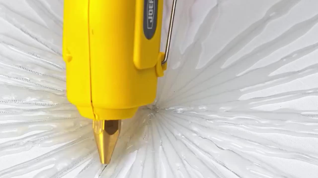 Use of glue gun is insane!!