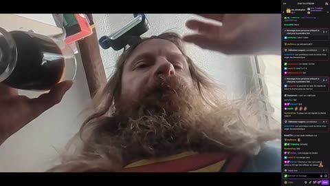 2023-04-07 (1bis.5) - Chargeur de piles à 20€ - Twitch Meutemediatique (version avec chat)