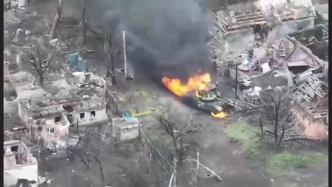 A burning Russian tank. And again with DZ on the grill. Maryinka, Donetsk region.