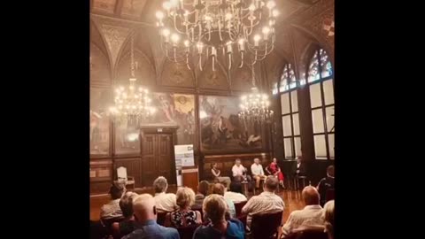 Schauspielerin Philine Conrad bei der Martin-Luther-Stiftung