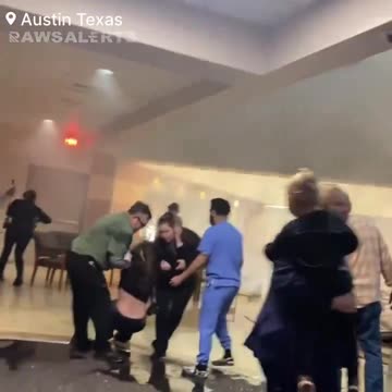 Un muerto y 5 heridos tras estrellarse un vehículo en sala de urgencias de hospital Texas