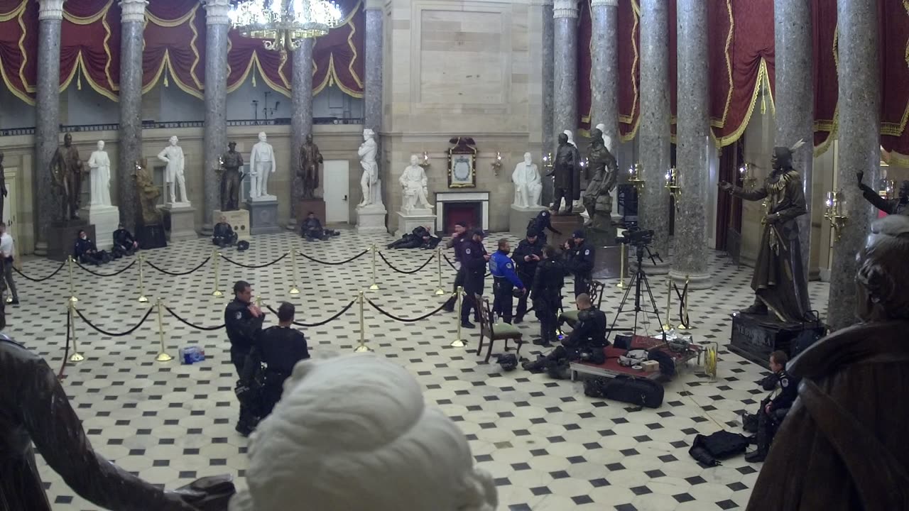 0964USCH02StatuaryHallWest_2021-01-06_18h22min00s627ms.mp4