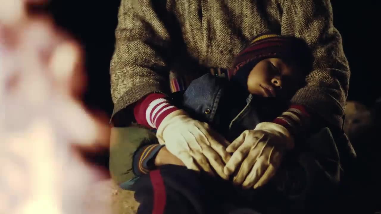 Naughty Boy - La la la ft. Sam Smith (Official Video)
