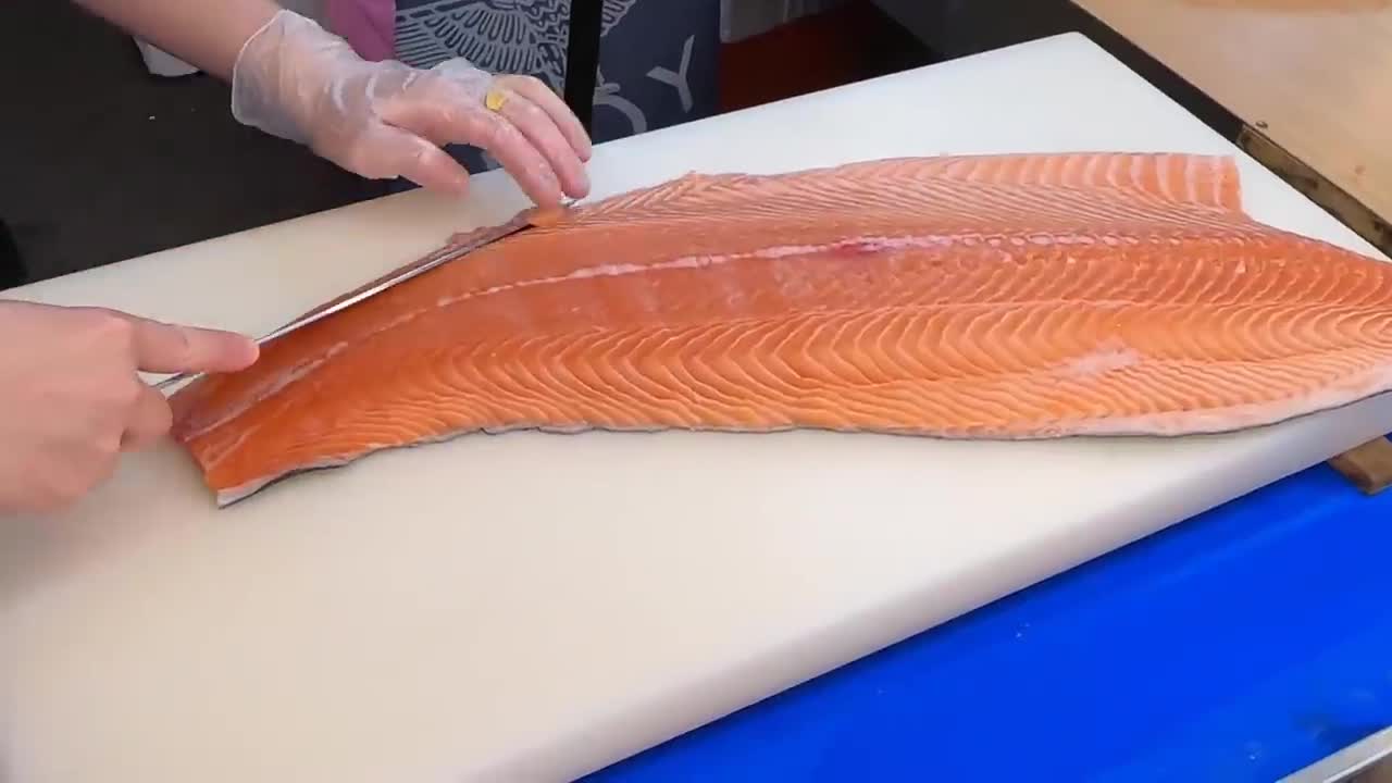 How To Fillet a Whole Salmon | Sashimi & Sushi -Taiwanese street food