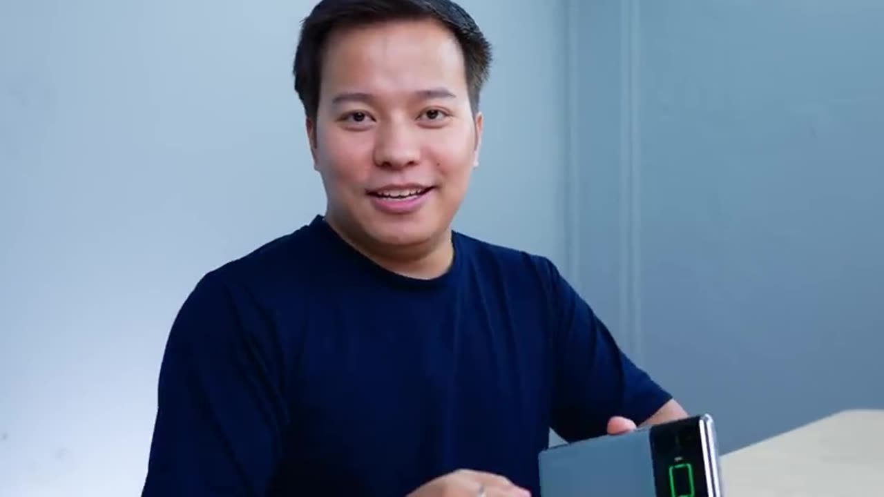 The Kaller phone into realme