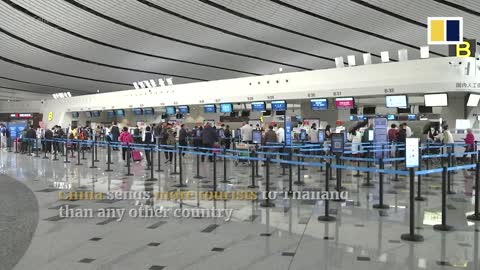 Foreign tourists return to Thailand
