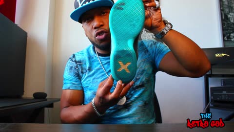 UNLEASHING THE EMERALD FURY: KOBE 10 SNEAKER REVIEW & ON-FEET SHOWCASE 4K