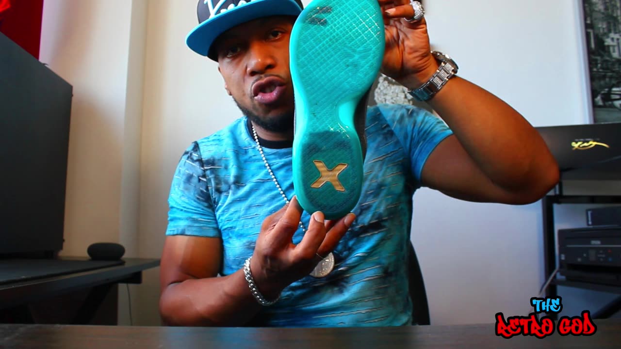 UNLEASHING THE EMERALD FURY: KOBE 10 SNEAKER REVIEW & ON-FEET SHOWCASE 4K