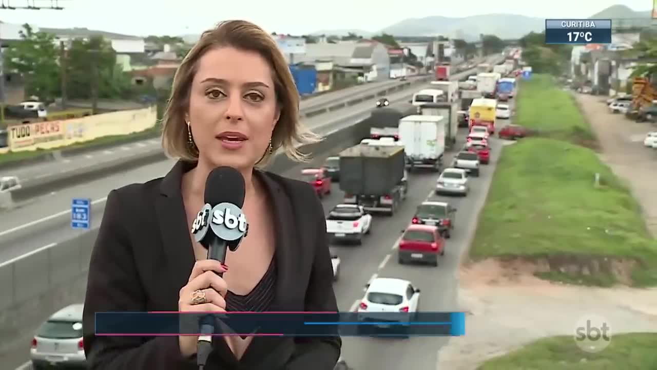 Caminhoneiros fecham rodovias após vitória de Lula | SBT Brasil (31/10/22)