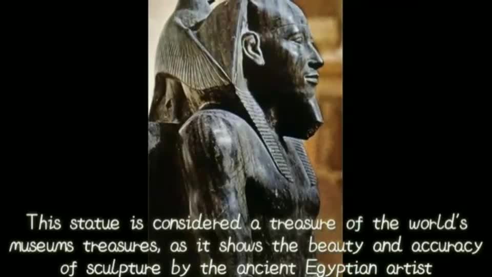 Ancient Egypt : statue of King Khafre, founder of the second pyramids