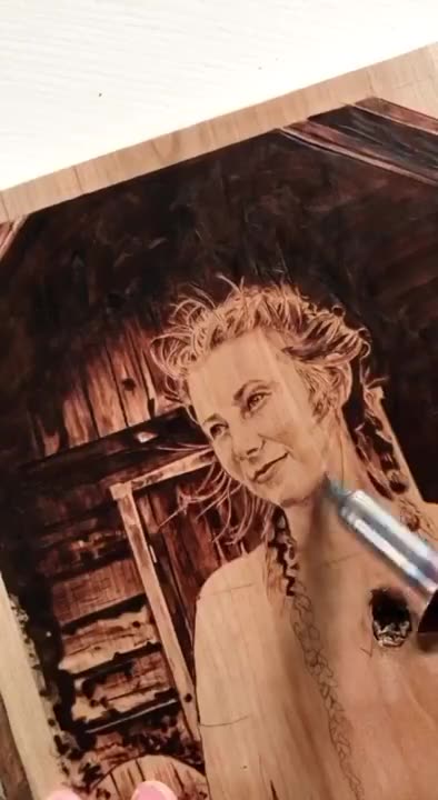 Art Through Burning Wood! #skillsshowcase #amazingshort #greatart