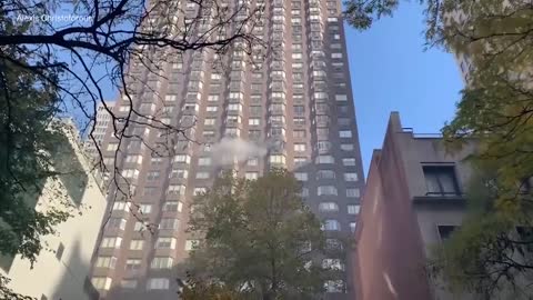 Dozens injured in Manhattan high-rise fire (1)