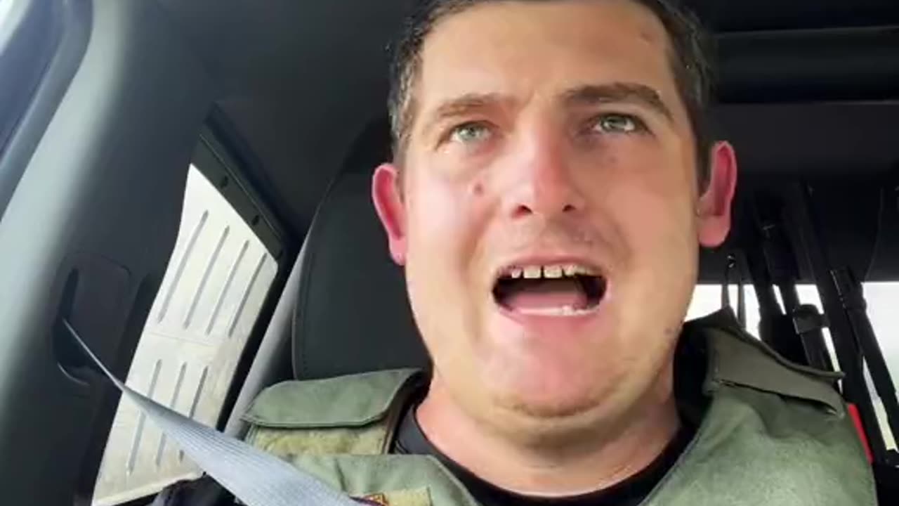 Police Officer unloads on Joe Biden helping Ukraine over Maui victims.