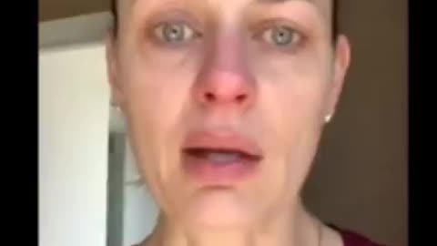 תופעת לוואי שיתוק פנים ג׳ניפר גיבסון שחקנית קנדית מספרת על הפגיעה שלה לאחר ההזרקה