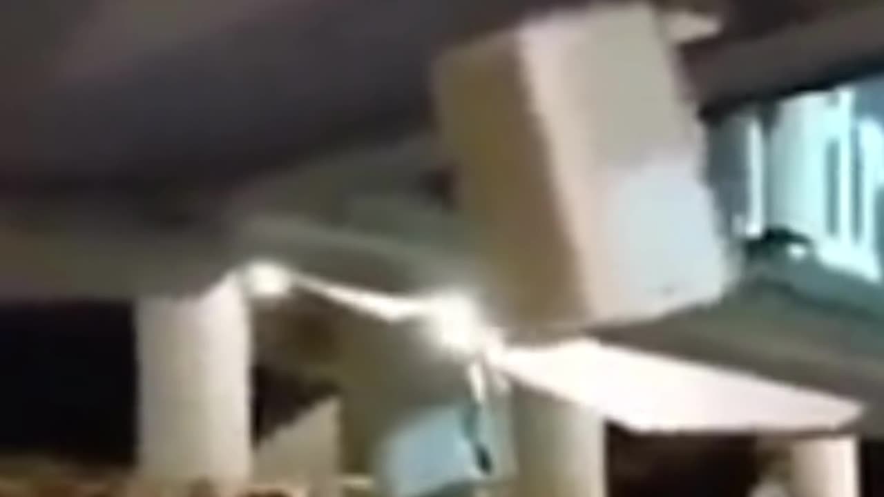 Would this SCaRE you ! WAIT FOR IT !