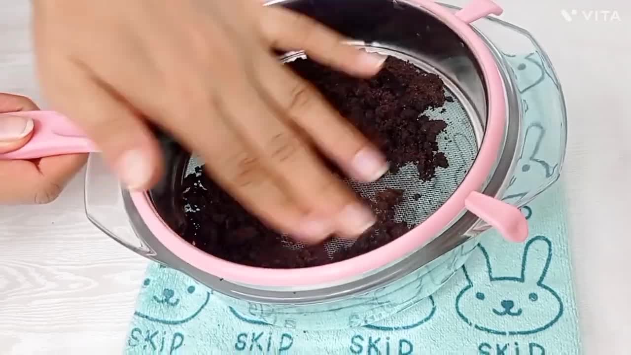 Combine milk with Oreos and you will be amazed at the result!