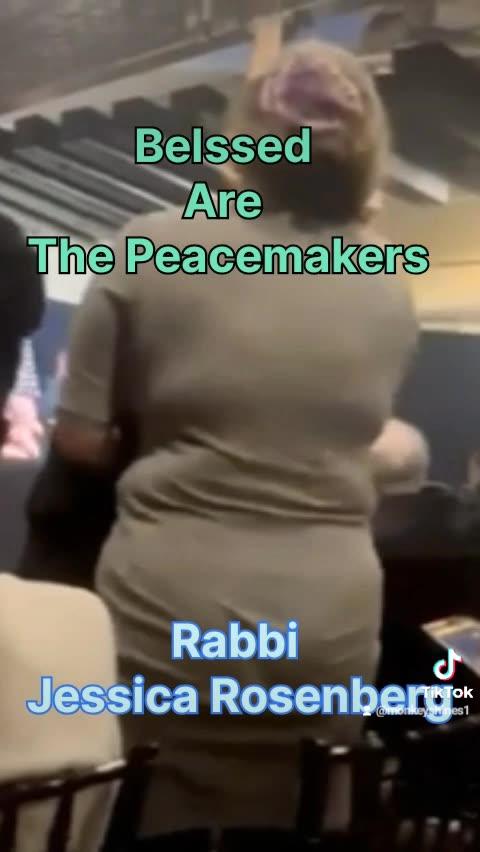 Anti-Semitic Crowed Heckles Jewish Rabbi For Asking Biden To Order Ceasefire In Gaza.