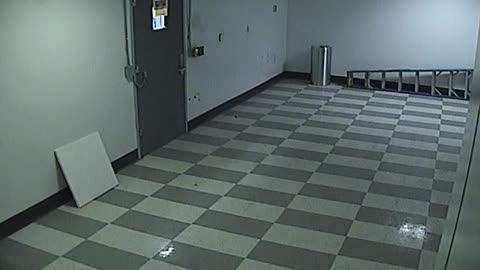 6052RHOBG2G206NorthLobby_2021-01-05_16h00min01s210ms.mp4