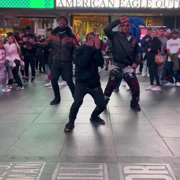 What time are you seeing this ?😱⏰