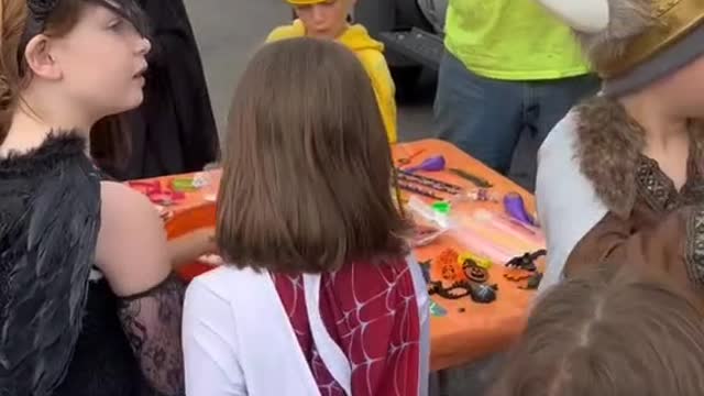 No child can say no to toys and candy