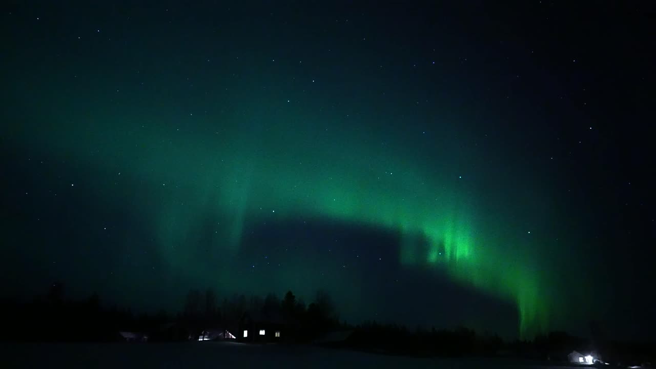 The Northern Lights in Real Time - Aurora Borealis