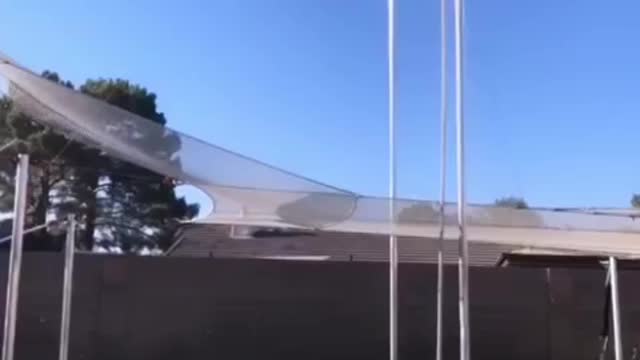 Ainda bem que tem água embaixo