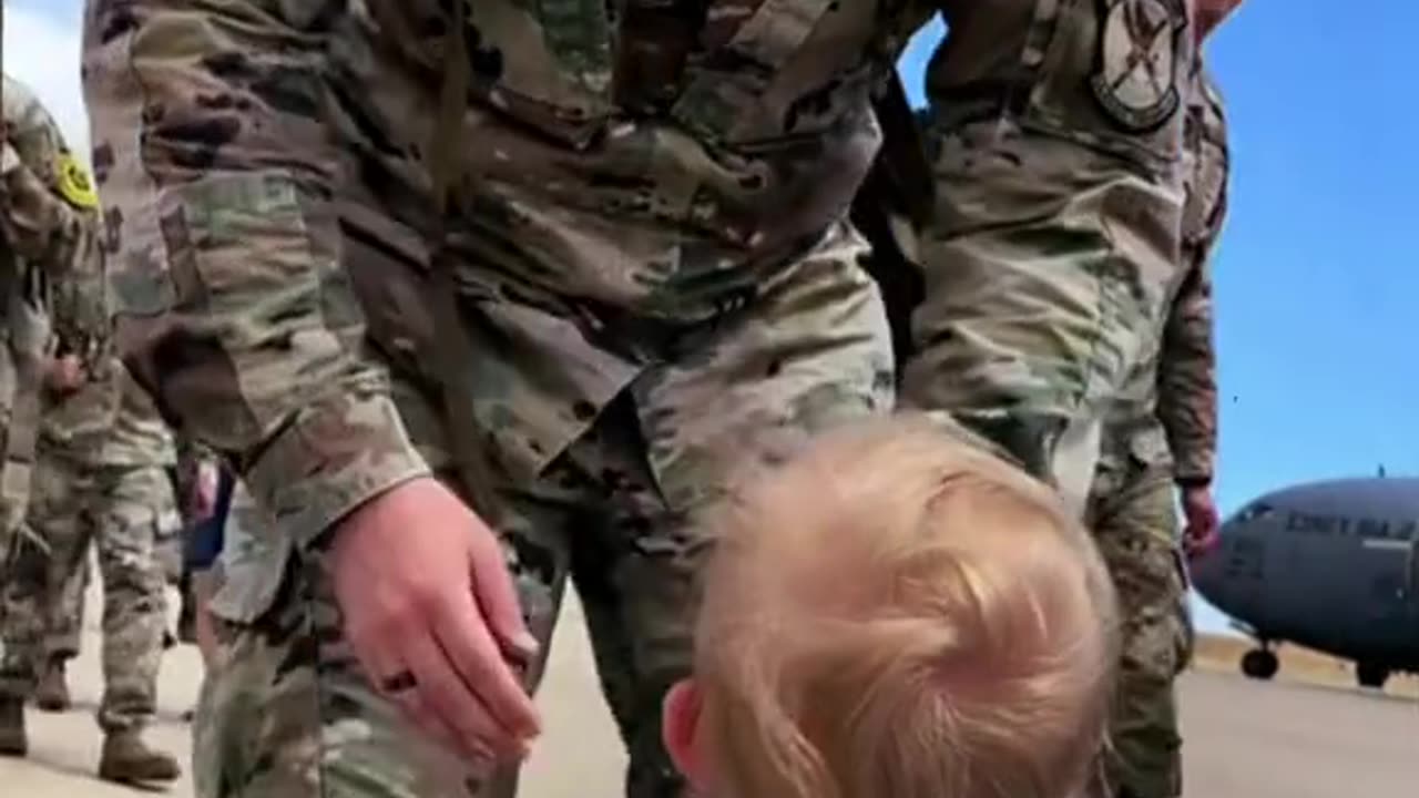 Soldier coming homeđź’•