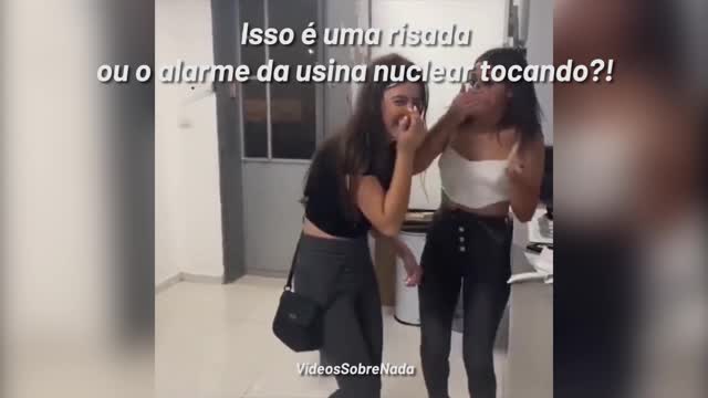 ISSO É UMA RISADA OU O ALARME DA USINA TOCANDO