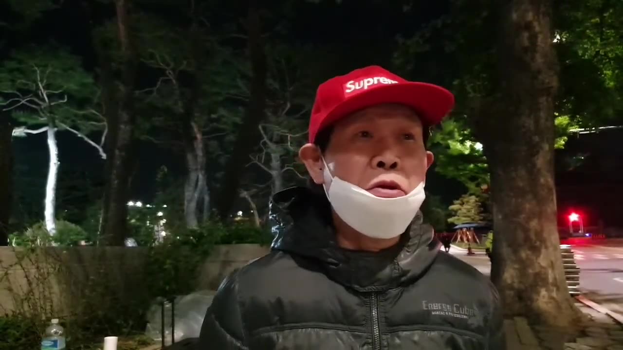 20200509_V3_S01(1R3_eVOaw9k)서울역 노숙자들의 대부를 청와대에서 만나다