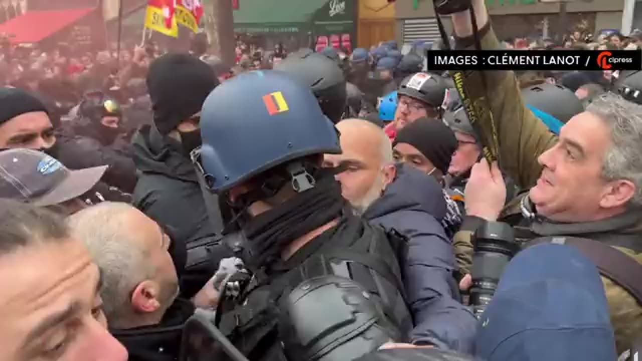 Today large demonstrations throughout France against postponement of pensions and arms to Ukraine