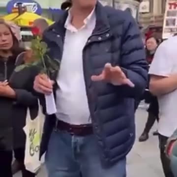 Former Pfizer VP Dr. Mike Yeadon Provides Some 'Pearls Of Wisdom' Whilst Wandering