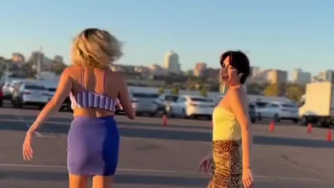 Voluptuous Oasis Presents: Twinpeach