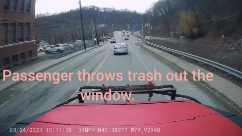 People throw trash
