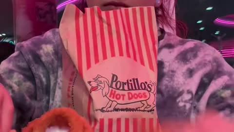 @portilloshotdogs 🏻 #iriseats #portillos #cheesefries #cheeseburger #onionsrings #dinner
