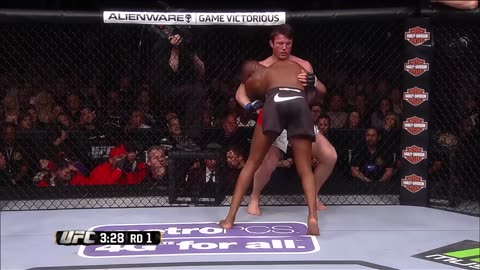 Free Fight: Jon Jones vs Chael Sonnen | UFC 159, 2013