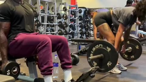 How E Whores Use The Gym