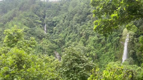 Lauke waterfall near kakani.