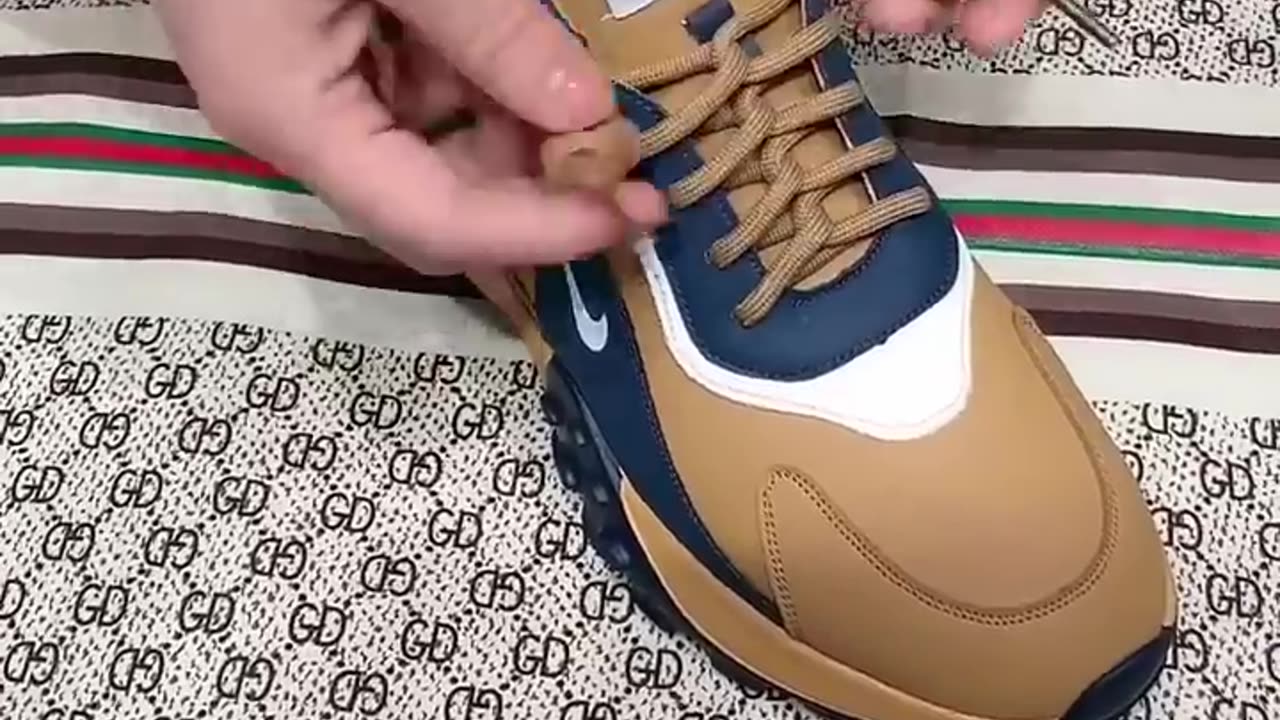 Different Way To Tie Up Shoelace